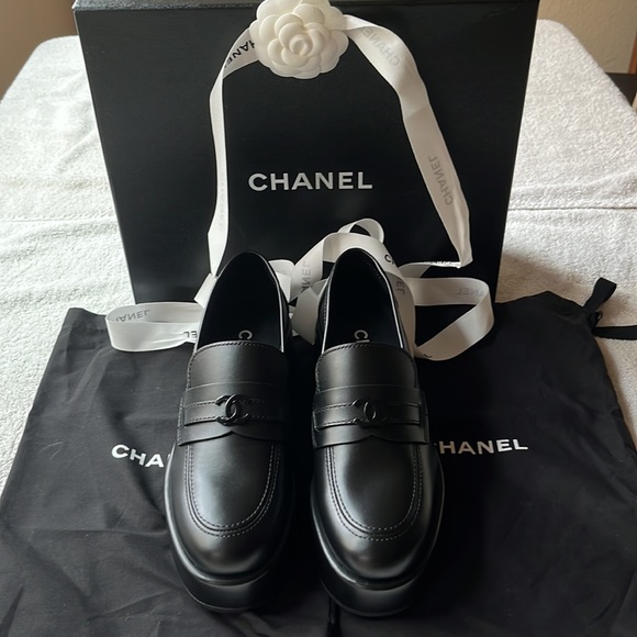 🌹CHANEL BLACK  LOAFERS🌹 NWT 🌹 - Picture 6 of 16